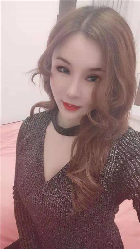 新鲜浪女Sao的一比，年轻苗条妩媚动人