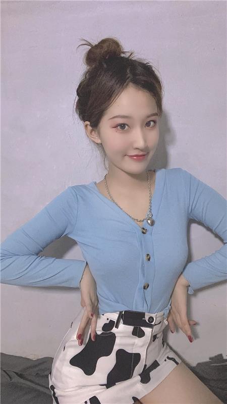 00年重庆辣妹子 身材超级棒 胸大 腿长